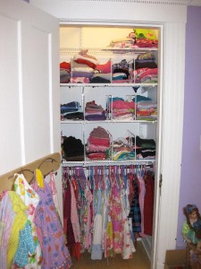 girls_clean_organized_closet